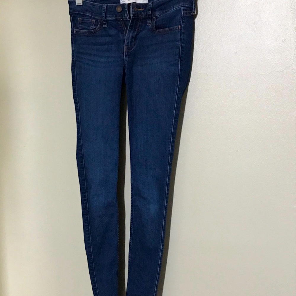 Hollister Super Skinny Ultra Low Rise Jeans 00